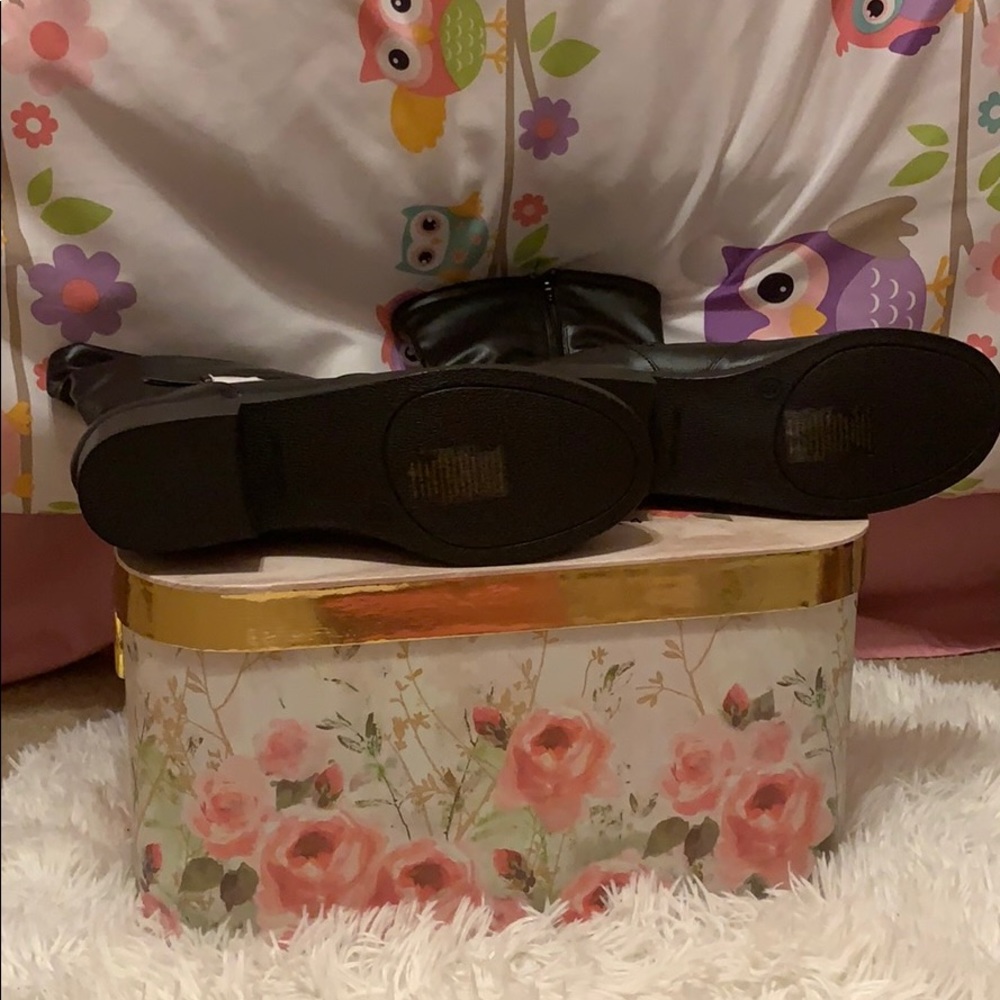 Boots 👢 - Picture 3 of 3